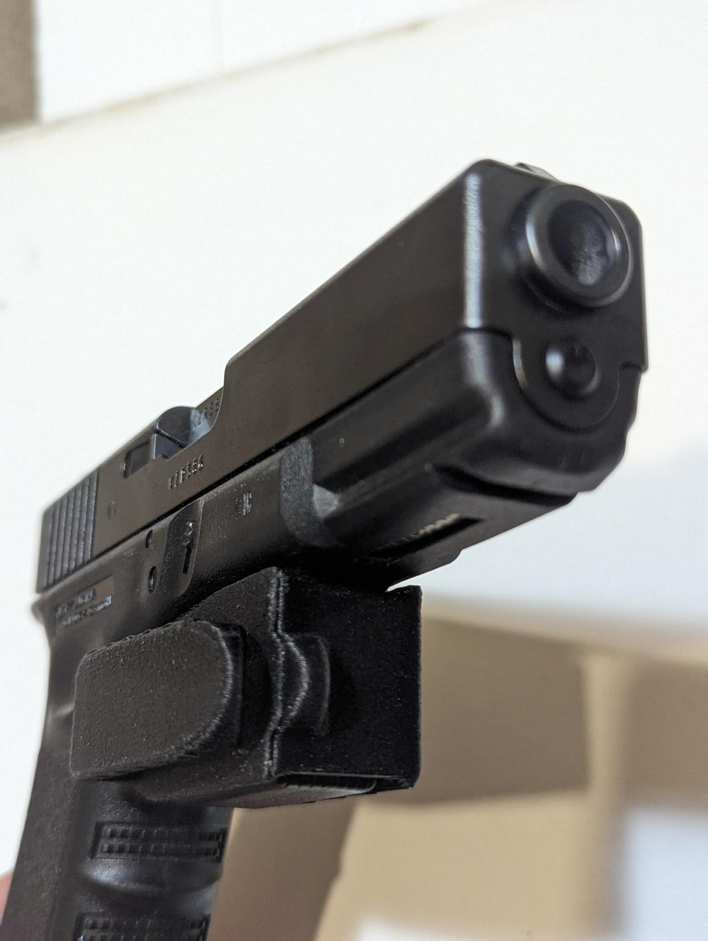 Minimulistic Glock holster